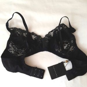 La Perla Vintage Bra New w/original tags! 32D